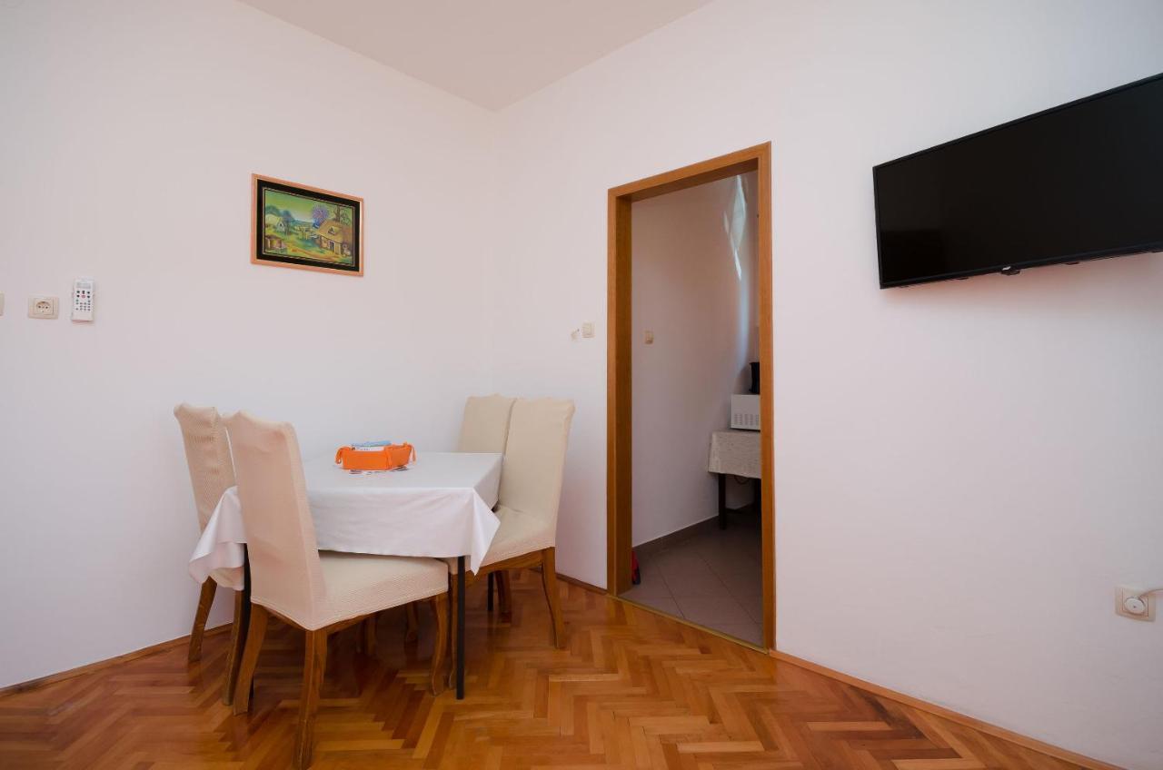 Apartments Mirjana B ロパール エクステリア 写真