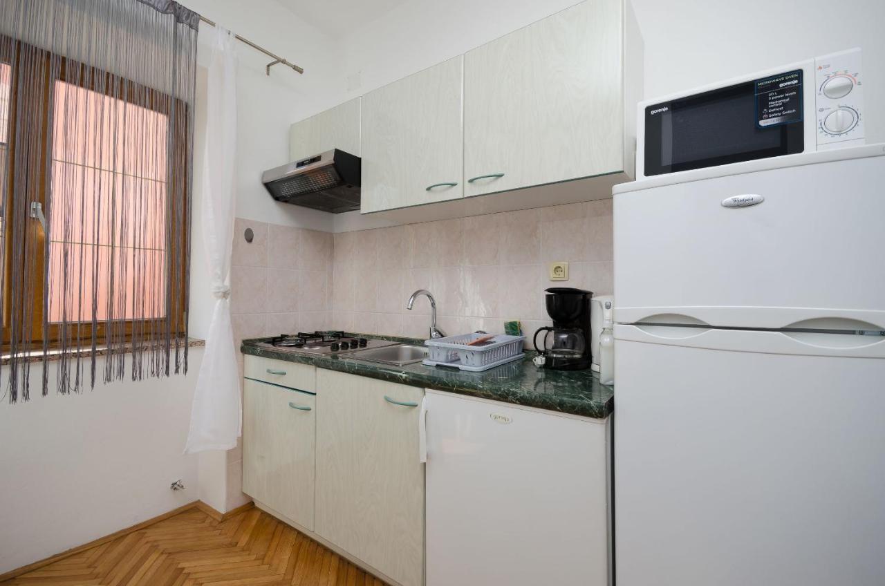 Apartments Mirjana B ロパール エクステリア 写真